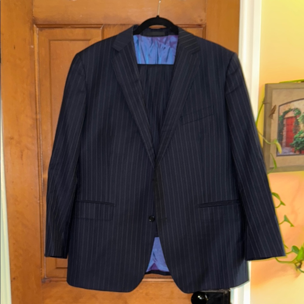 Paul Betenly Men's navy Pinstripe suit